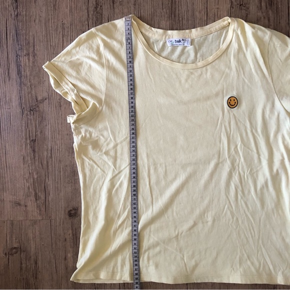 ✨ 2/10$ Twik yellow smiley shirt - Picture 4 of 5